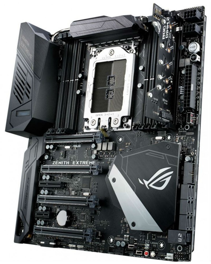 ASUS ROG ZENITH EXTREME SOCKET TR4 4xCrsFX 4xSLI SATA3 USB3 1 M 2 U 2 
